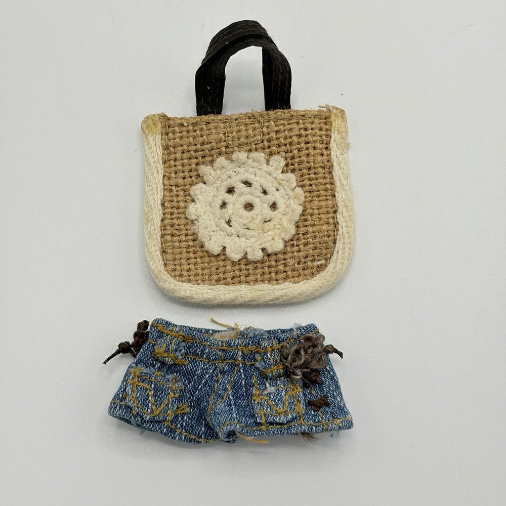 Bratz Sunkissed Summer Dana Hawaii Shorts & Purse Only
